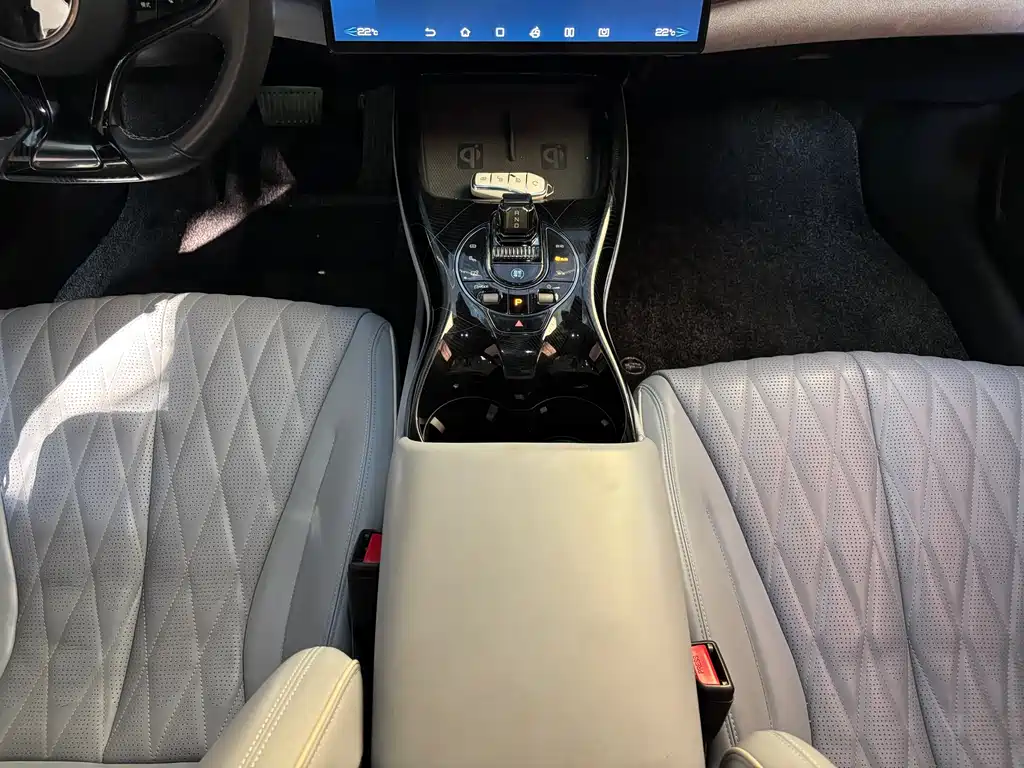 BYD Seal — фото 9