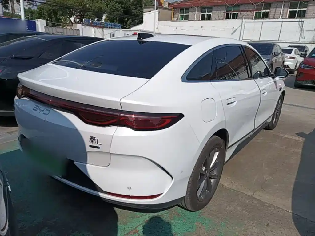 BYD Qin L — фото 7