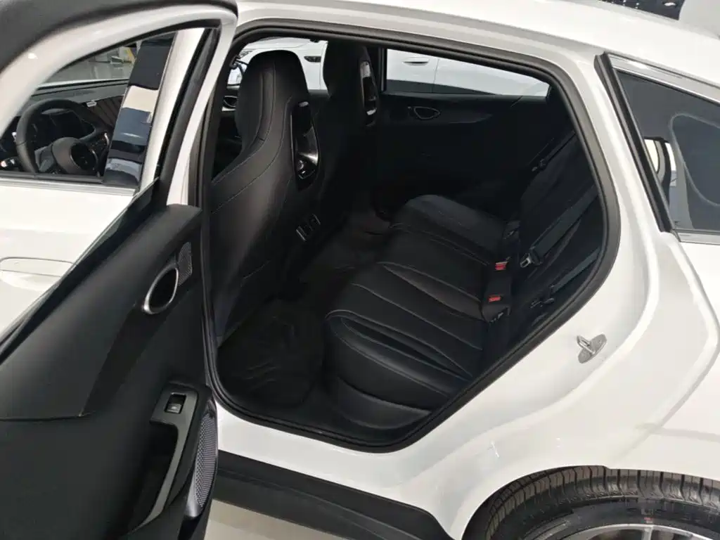 BYD Seal 06 — фото 17