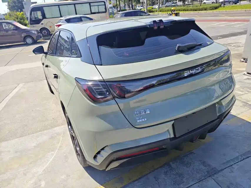 BYD Seal 06GT — фото 6