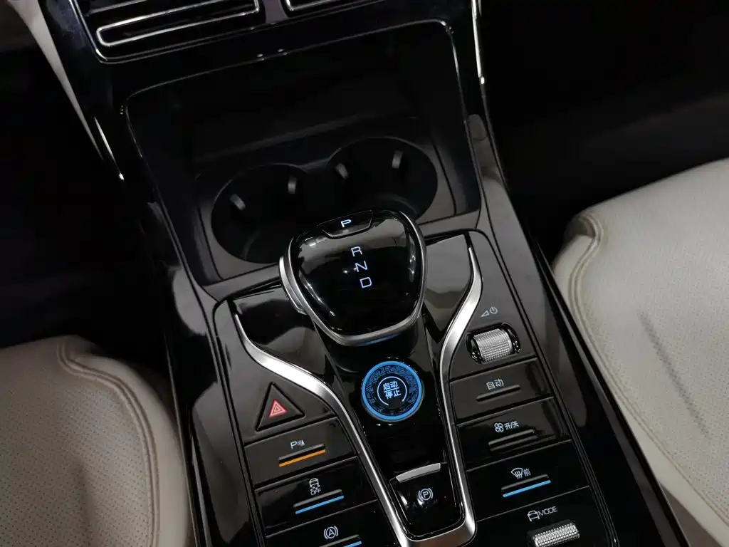 BYD Qin PLUS — фото 13