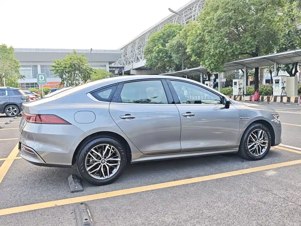 BYD Qin PLUS — фото 29