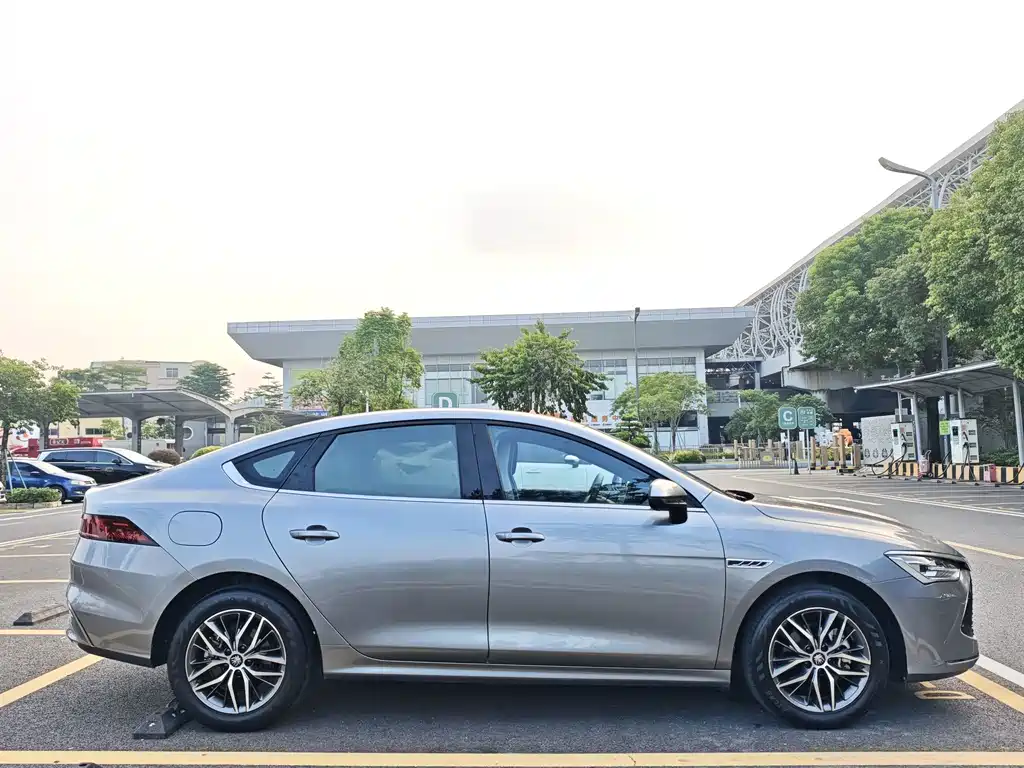 BYD Qin PLUS — фото 5