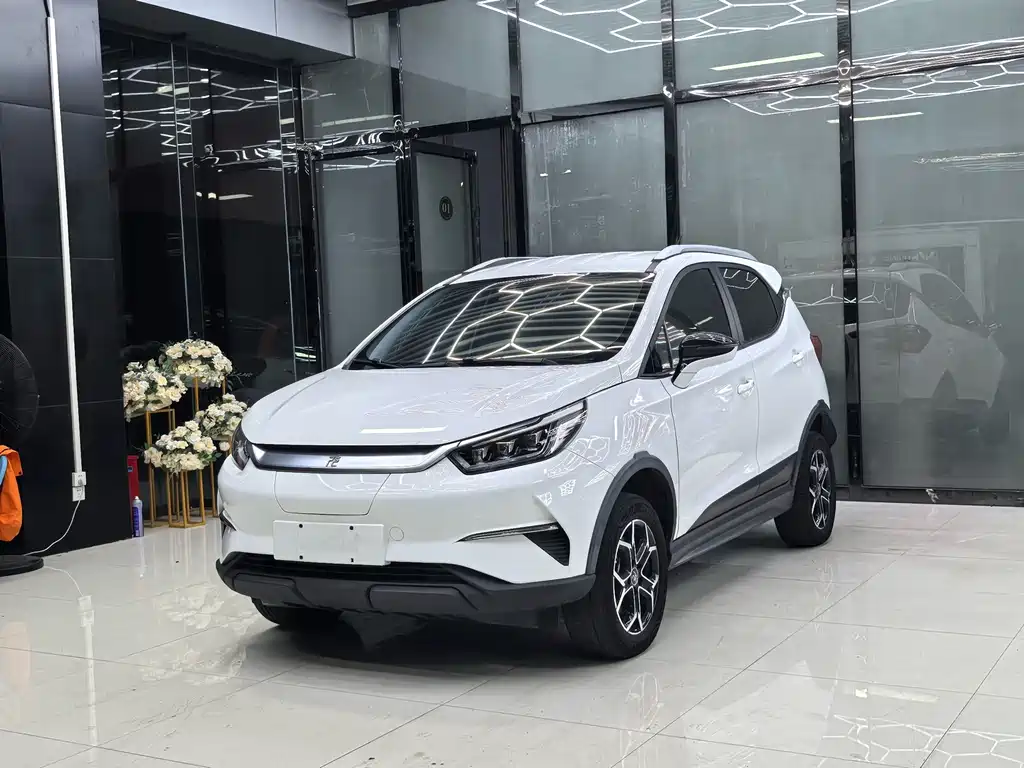 BYD Yuan Pro — фото 1