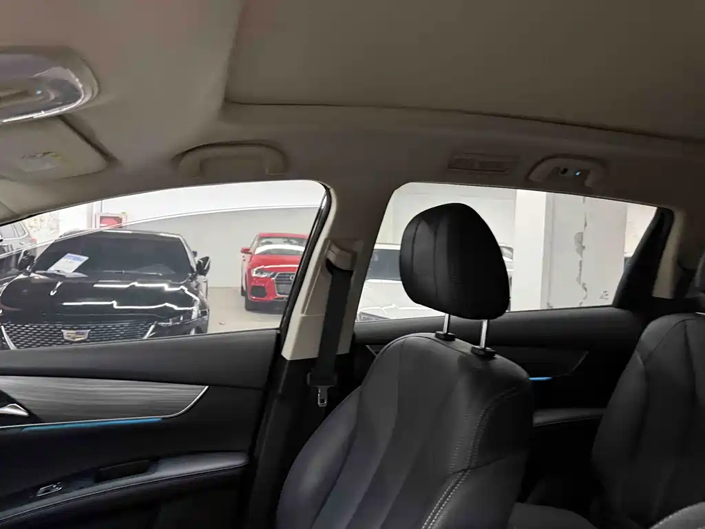 BYD MAX New Energy — фото 20