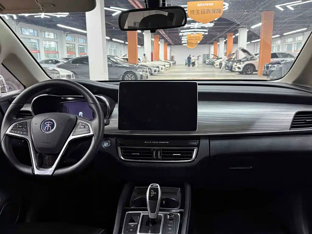 BYD MAX New Energy — фото 8
