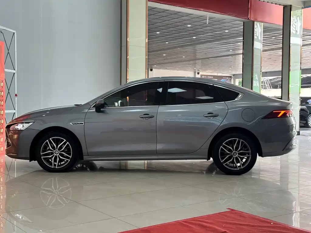 BYD Qin PLUS — фото 10