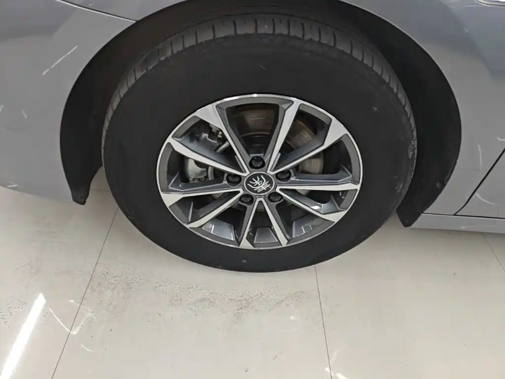 BYD Qin PLUS — фото 23