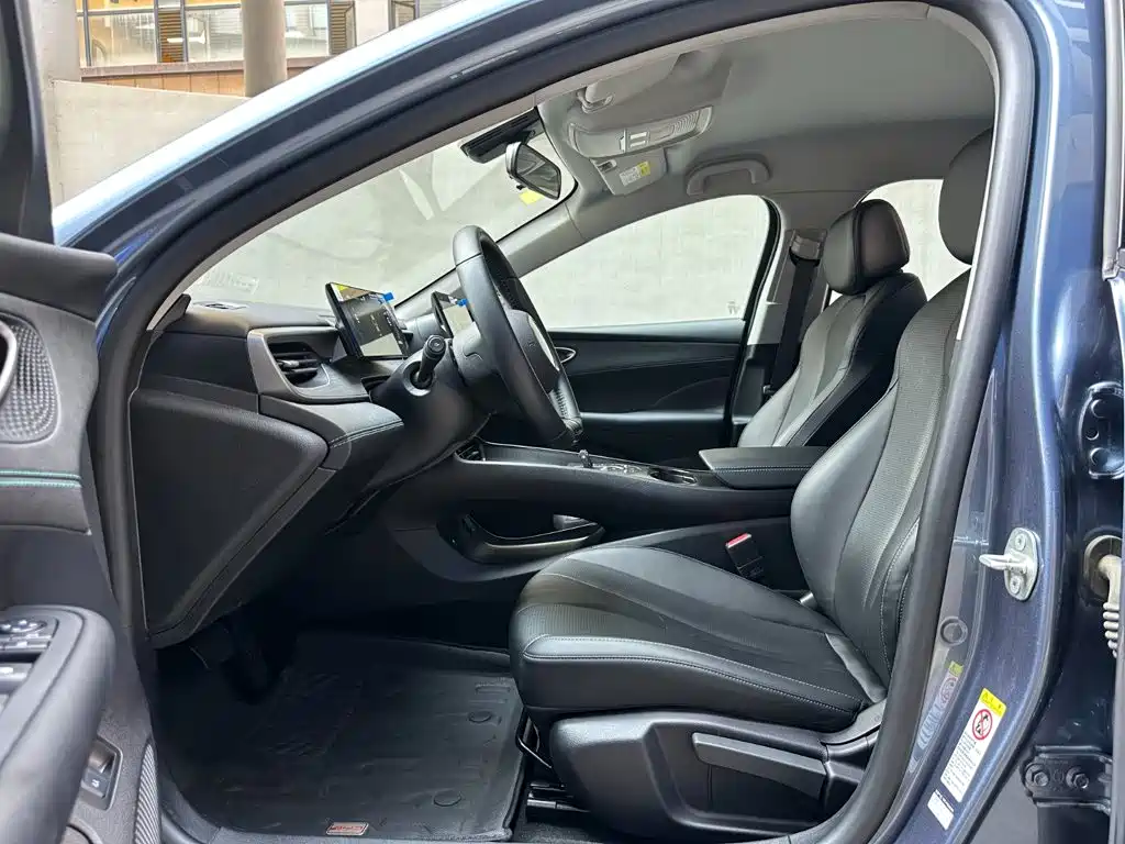 BYD Seal 05 DM-i — фото 9