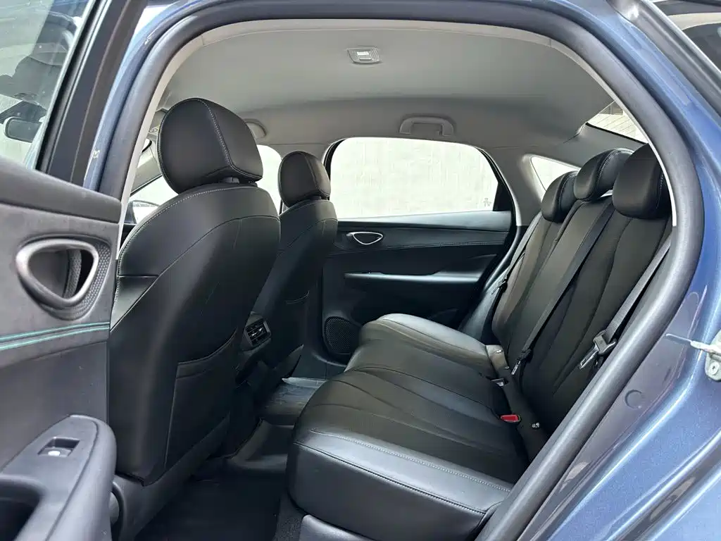 BYD Seal 05 DM-i — фото 10