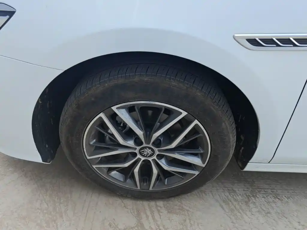 BYD Qin PLUS — фото 23