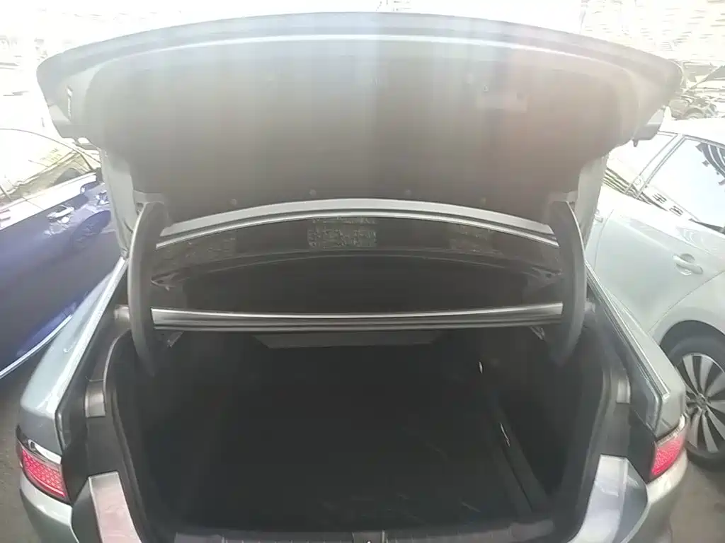 BYD Seal 05 DM-i — фото 19