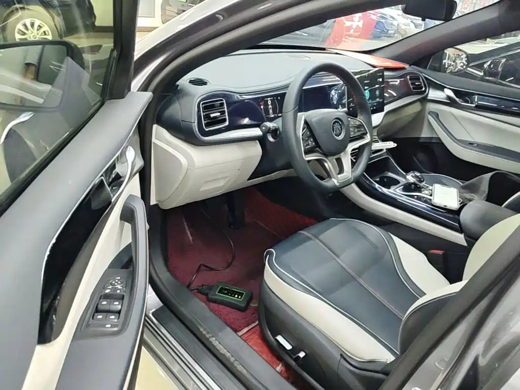 BYD Qin PLUS — фото 16
