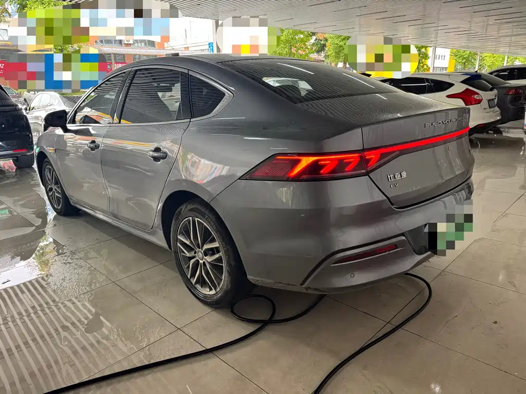 BYD Qin PLUS — фото 12