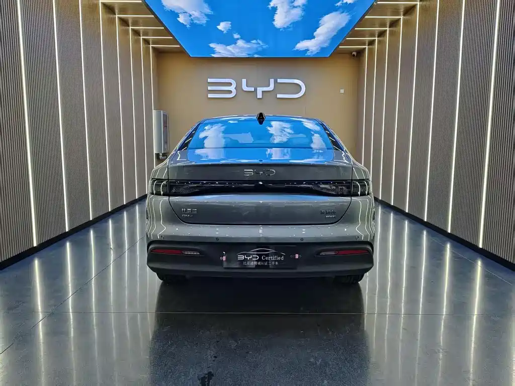 BYD Seal 05 DM-i — фото 14