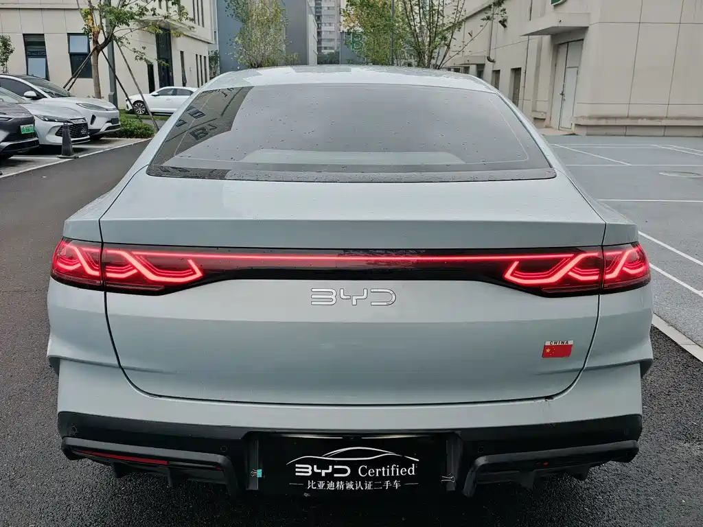 BYD Qin L — фото 10
