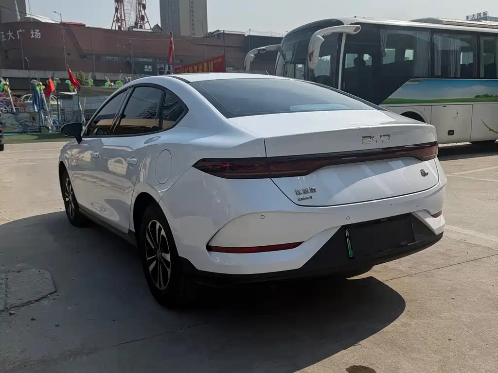 BYD Qin PLUS — фото 14