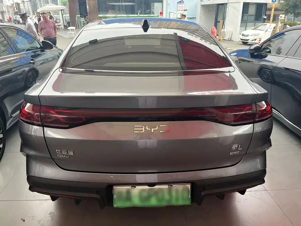 BYD Qin L — фото 10
