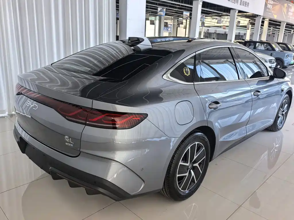BYD Qin L — фото 19