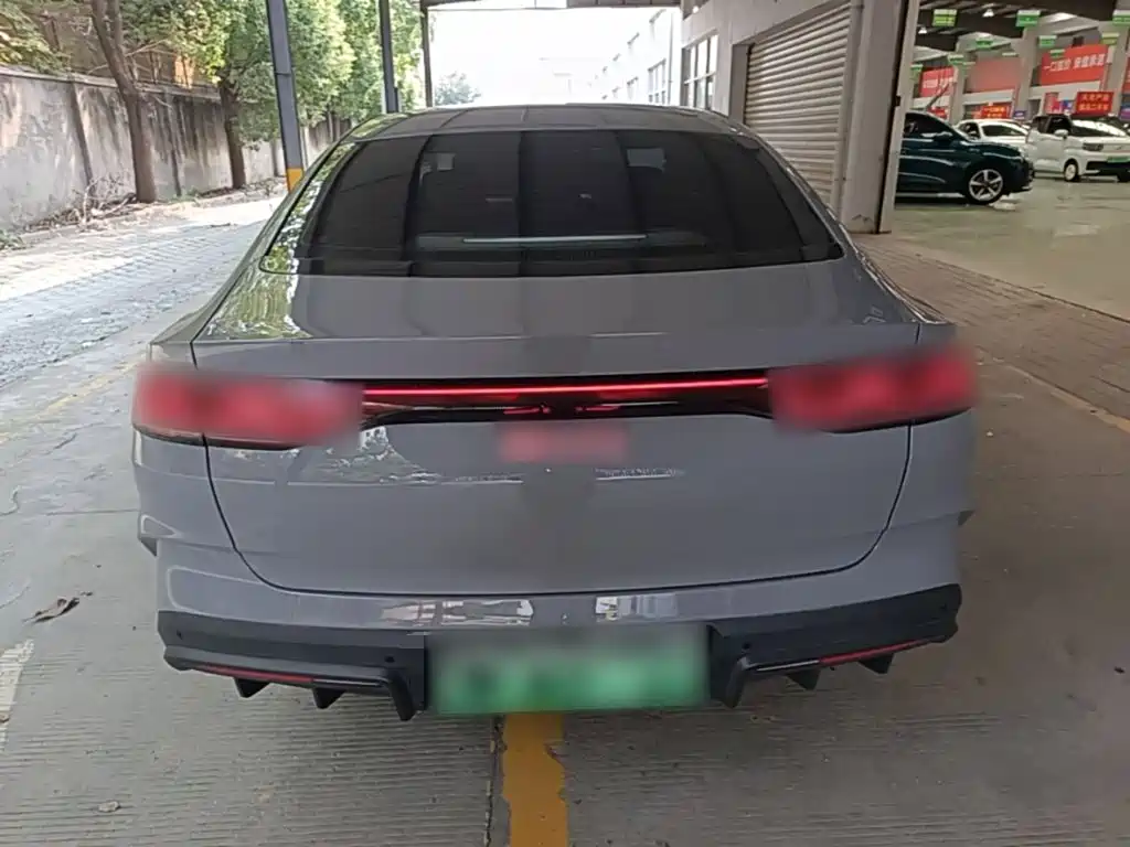 BYD Qin L — фото 6