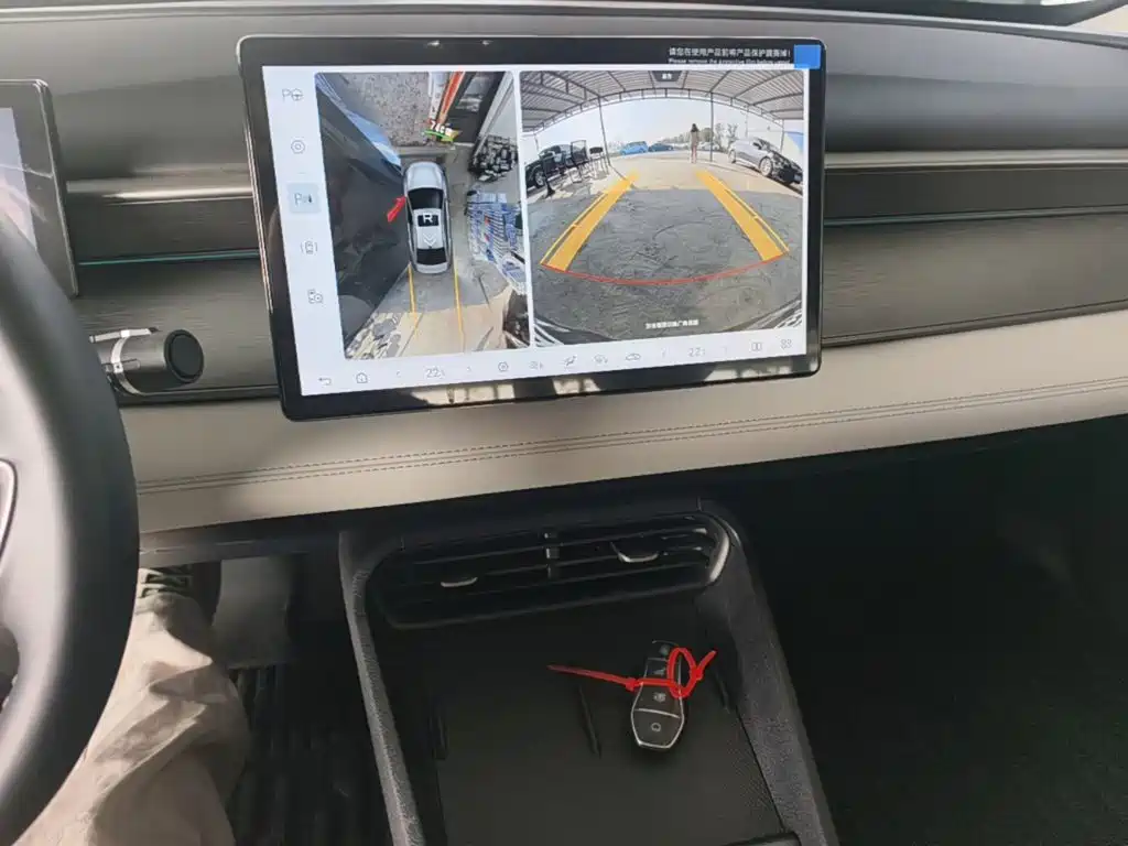 BYD Seal 05 DM-i — фото 13