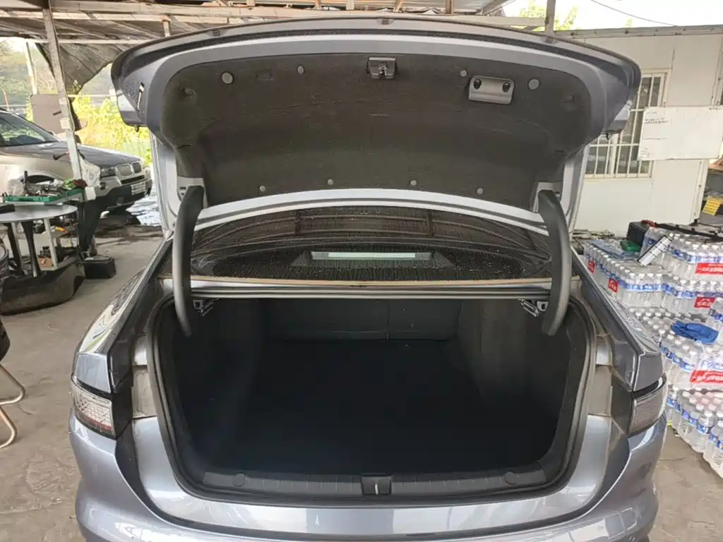 BYD Seal 05 DM-i — фото 19