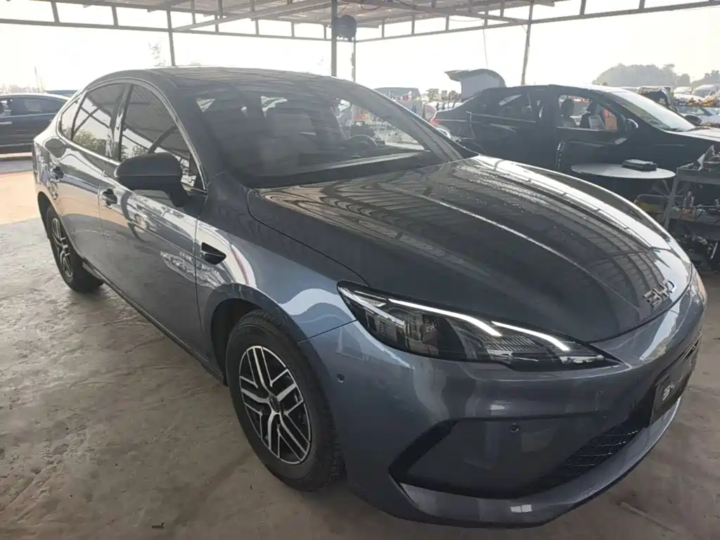 BYD Seal 05 DM-i — фото 4