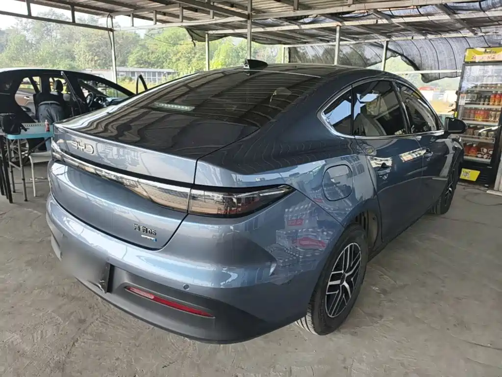 BYD Seal 05 DM-i — фото 7