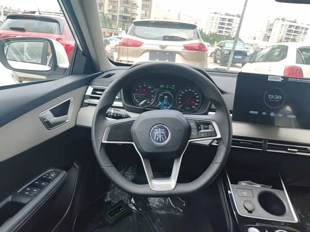 BYD Qin PLUS — фото 11