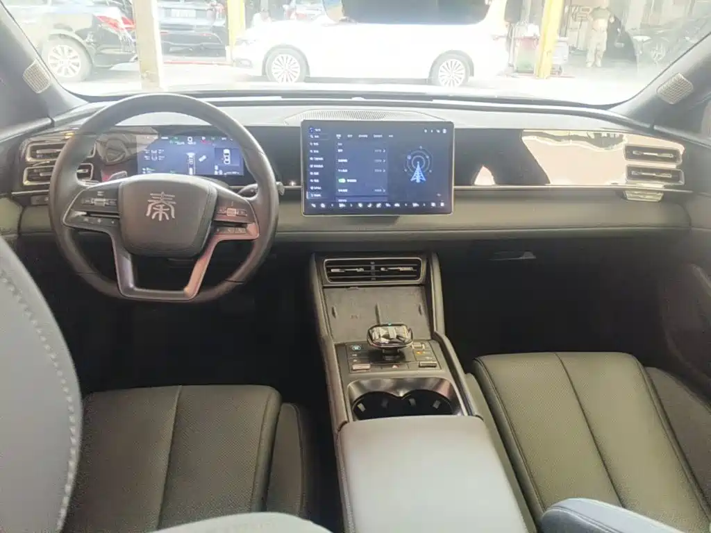 BYD Qin L — фото 10