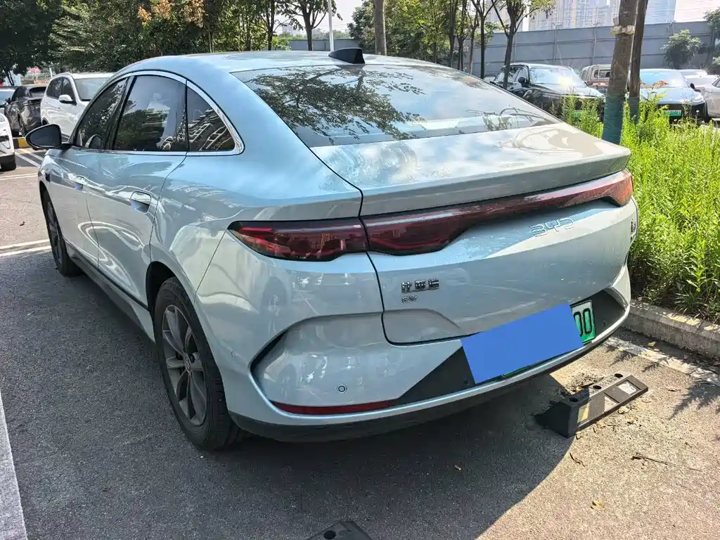 BYD Qin L — фото 6