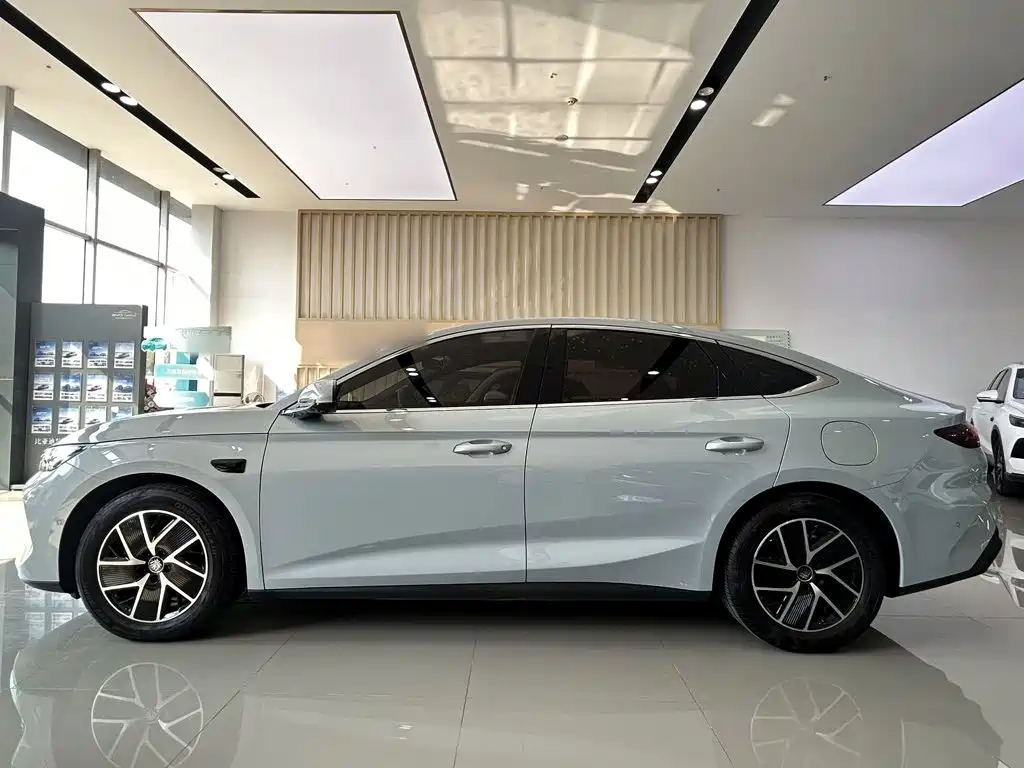 BYD Qin L — фото 6