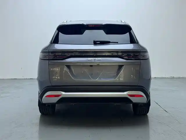 BYD L DM-i — фото 10