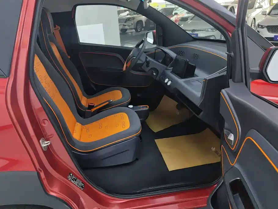 Baojun E100 — фото 11
