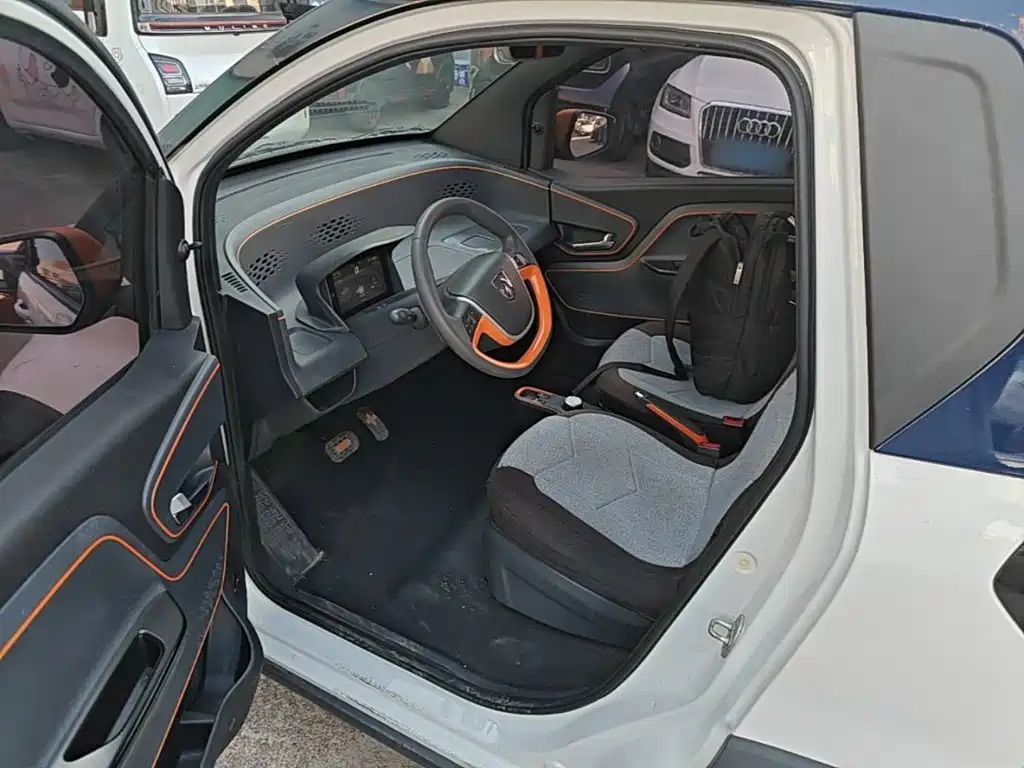 Baojun E100 — фото 17