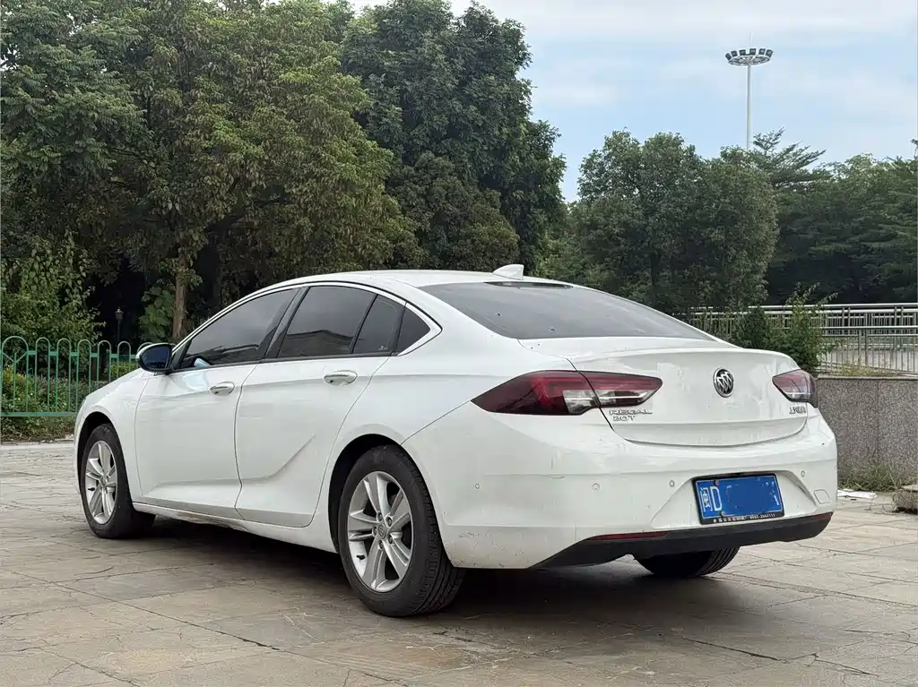 Buick Regal — фото 7