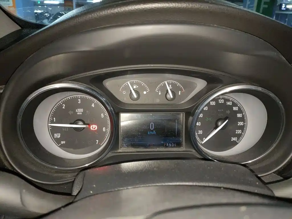 Buick Envision Plus — фото 4