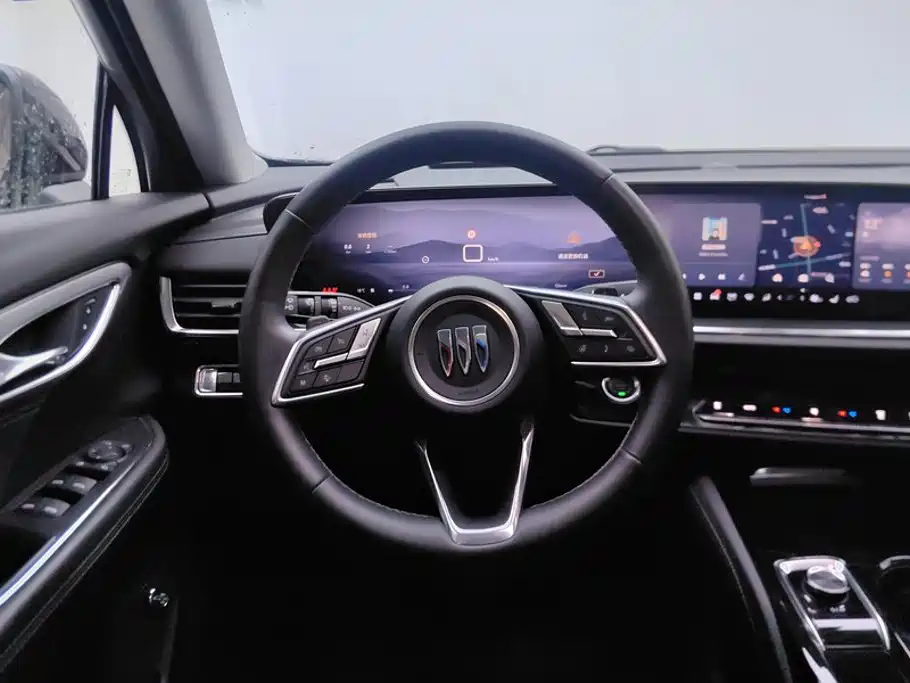 Buick Envision Plus — фото 15