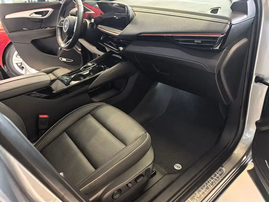 Buick Envision Plus — фото 15