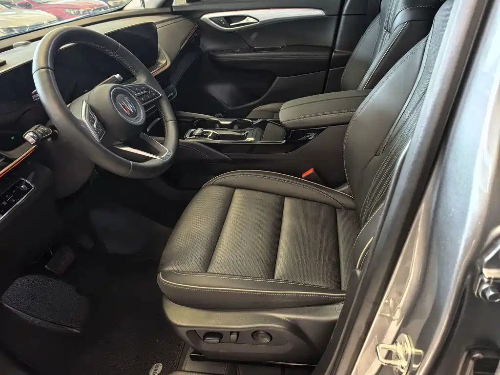 Buick Envision Plus — фото 7