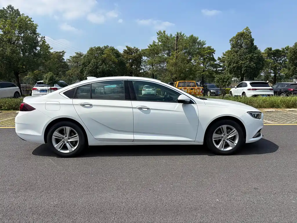 Buick Regal — фото 6