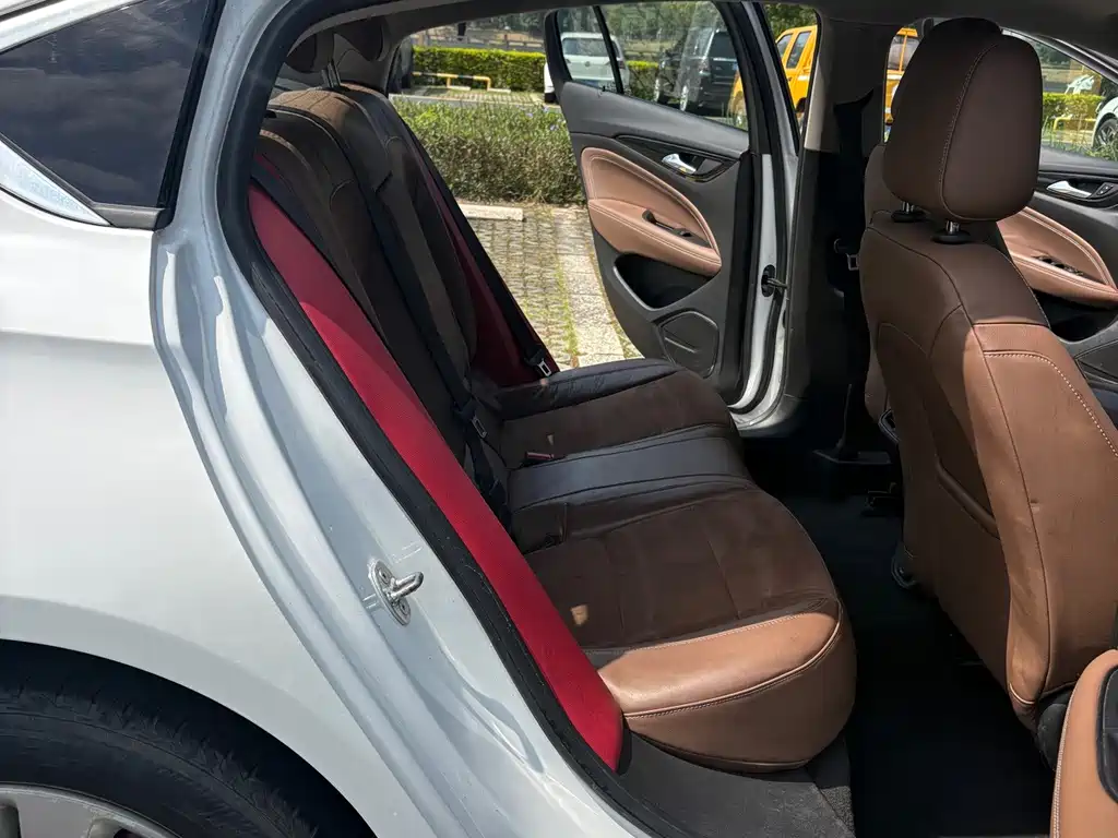 Buick Regal — фото 8