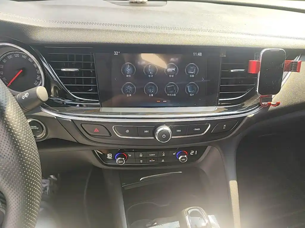 Buick Regal — фото 13
