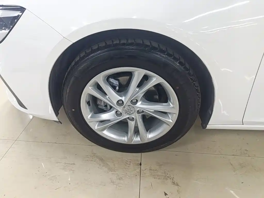 Buick Regal — фото 23