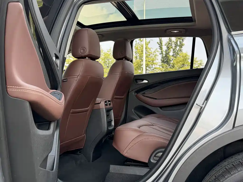 Buick Envision Plus — фото 8