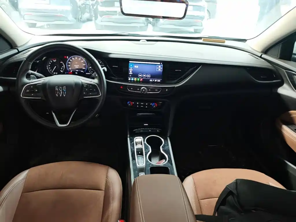 Buick Regal — фото 10