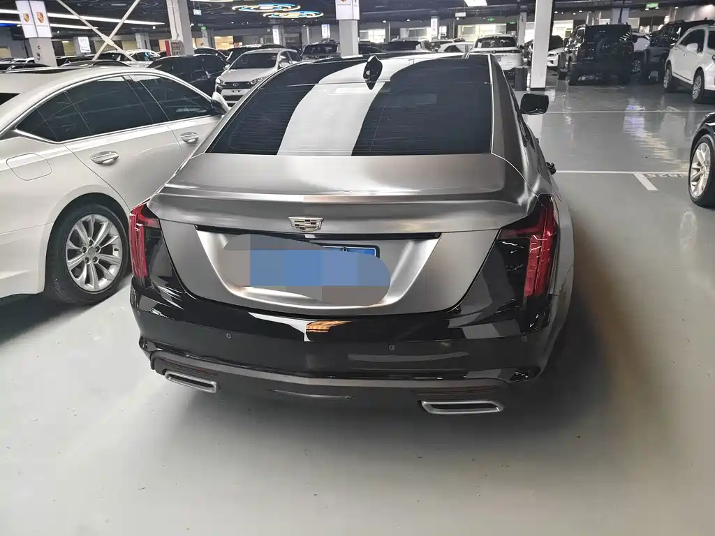 Cadillac CT5 — фото 23