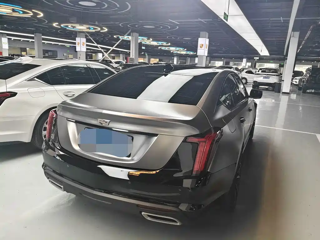 Cadillac CT5 — фото 24