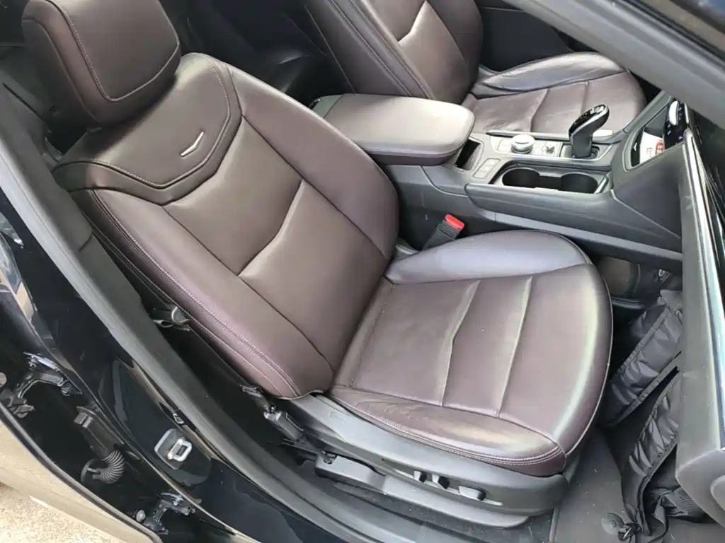 Cadillac XT6 — фото 25