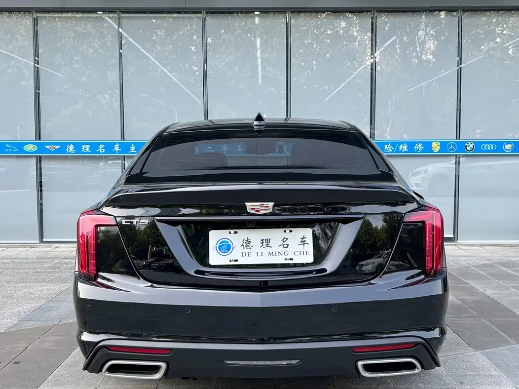 Cadillac CT5 — фото 15
